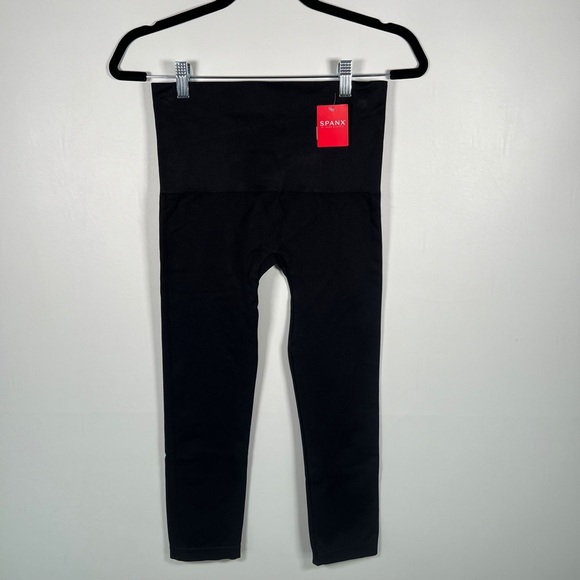 NWT SPANX Very Black Cropped Lamn Legging Made in Colombia 🇨🇴 20099P Size 1X - Picture 3 of 10